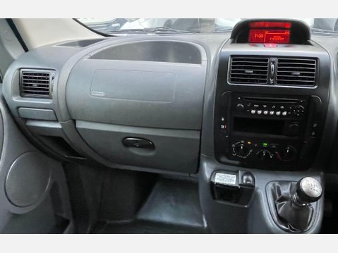 Toyota Proace 2.0 1200 HDi Panel Van 5dr Diesel Manual FWD L2 H1 (168 g/km, 128 bhp) 37