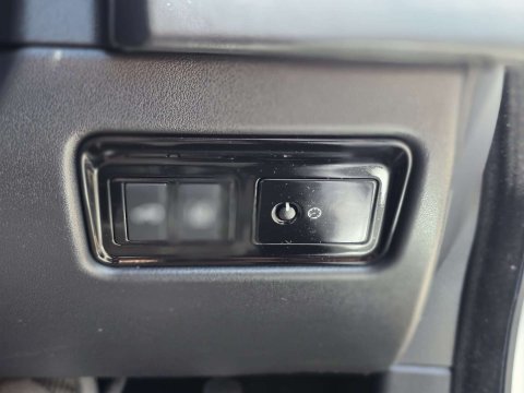 2016 Jaguar XF thumbnail 23