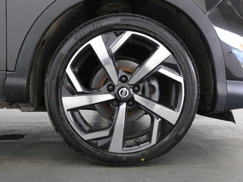 Nissan Qashqai 1.3 DIG-T Tekna+ DCT Auto Euro 6 (s/s) 5dr 27