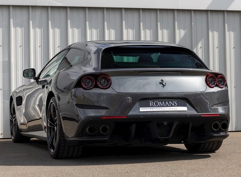 Ferrari GTC4 Lusso 3