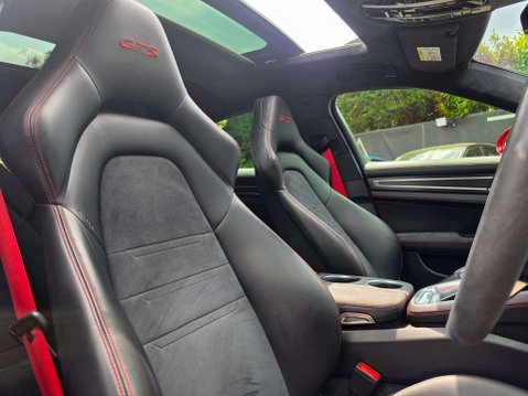 Porsche Panamera 4.0 Panamera GTS Semi-Auto 4WD 5dr 2