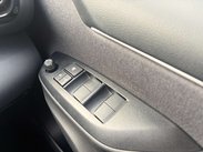 Toyota Yaris 1.5 Yaris Design HEV CVT 5dr 29