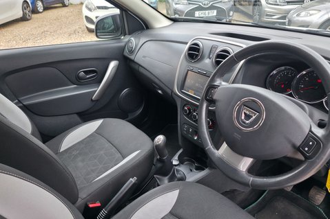 Dacia Sandero Stepway LAUREATE TCE.. 1 OWNER FROM NEW.. SERVICE HISTORY.. A/C.. STUNNING EXAMPLE 19