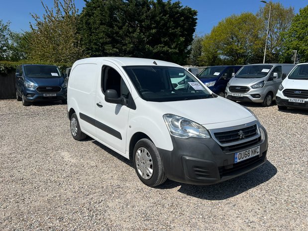 Peugeot Partner SWB L1H1 (SOLD) Low Roof Professional Air Con Sensors EURO 6 NO VAT 4