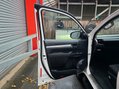 Toyota Hilux INVINCIBLE 4WD D-4D DCB 21