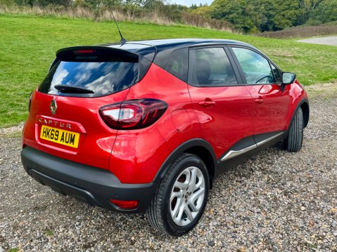 Renault Captur ICONIC TCE 3
