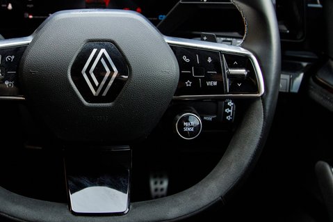 Renault Austral TECHNO ESPRIT ALPINE E-TECH 21