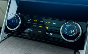 Land Rover Range Rover P530 FIRST EDITION LWB 26