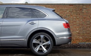 Bentley Bentayga First Edition 7