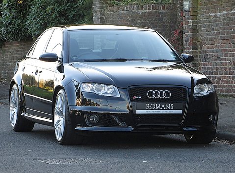 Audi RS4 Saloon 1