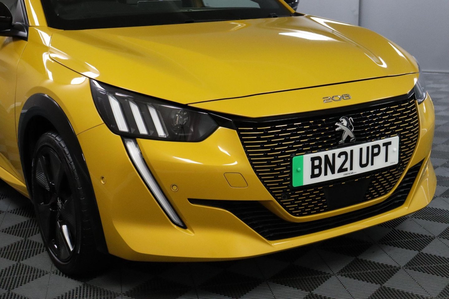 2021 Peugeot e-208 — image 22
