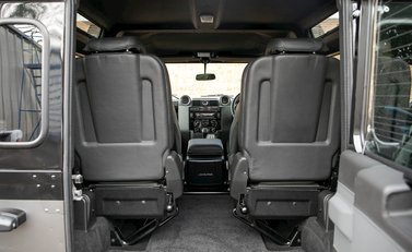 Land Rover Defender 90 Autobiography Edition 26
