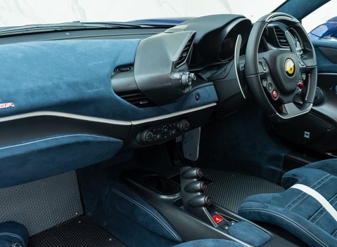 Ferrari 488 Pista 25