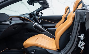 Ferrari Roma SPIDER 19