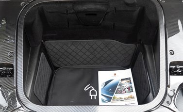 Porsche 918 Spyder 38