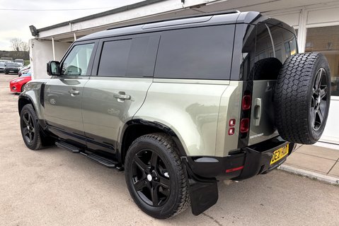 Land Rover Defender 110 D250 Hard Top SE MHEV - No VAT 6