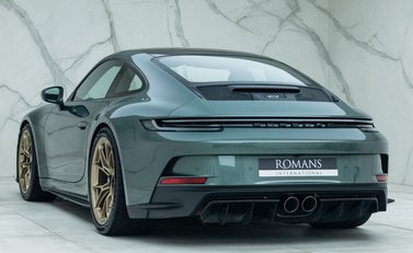 Porsche 911 GT3 Touring (992) 16