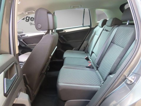 Volkswagen Tiguan 2.0 TDI SE Navigation Euro 6 (s/s) 5dr 11