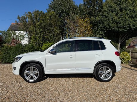 Volkswagen Tiguan 2.0 TDI BlueMotion Tech R-Line Edition SUV 5dr Diesel DSG 4WD Euro 6 (s/s) 5