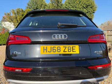 Audi Q5 2.0 TDI 40 Sport S Tronic quattro Euro 6 (s/s) 5dr 9