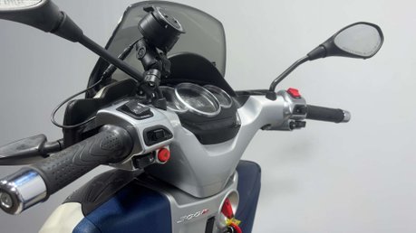 Piaggio MP3 YOURBAN LT 2015 3K NEW MOT NEW TYRES TRIKE 3 WHEELER 300CC 16