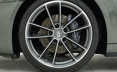 Porsche 911 Carrera (992) 20