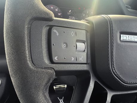 Land Rover Defender V8 51