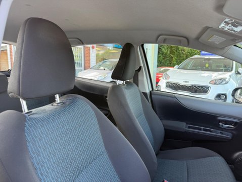Toyota Yaris 1.33 Dual VVT-i TR Euro 5 5dr 20