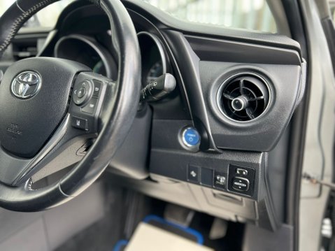 Toyota Auris VVT-I GB25 38