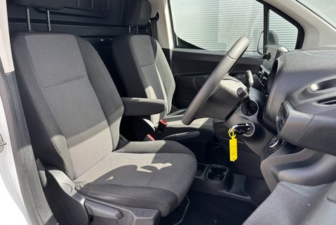Vauxhall Combo L1H1 2300 100 ps Dynamic Panel Van - No VAT 5
