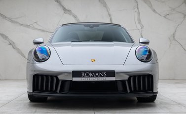Porsche 911 Carrera GTS (992.2) 7