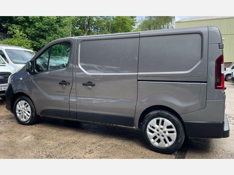 Renault Trafic 1.6 dCi ENERGY 27 Sport Nav Panel Van 5dr Diesel Manual SWB Standard Roof E 14