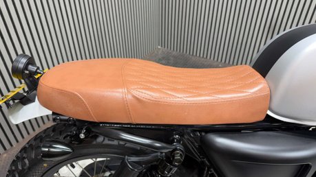 Mutt Akita 2020 ONLY 1K VERY CLEAN EXAMPLE MOT OCTOBER 2027 125CC 27