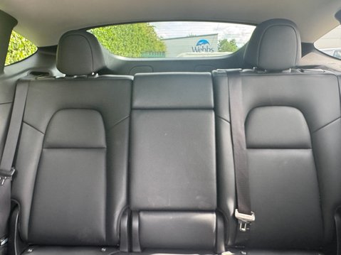 Tesla Model Y (Dual Motor) Long Range SUV 5dr Electric Auto 4WDE (384 bhp) 9