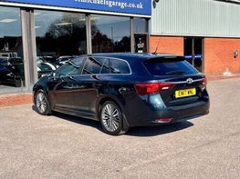 Toyota Avensis 1.8 Avensis Excel Valvematic CVT 5dr 9