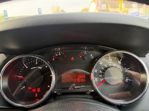Peugeot 3008 1.6 HDi Active Euro 4 5dr 9