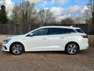 Renault Megane ICONIC E-TECH 6