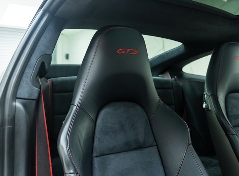 Porsche 911 Carrera GTS (991) 14