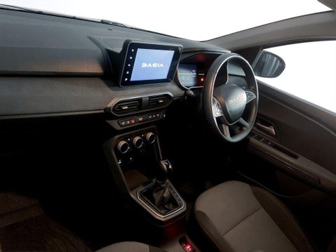 Dacia Jogger 1.6 Hybrid EXTREME MPV 5dr Petrol Hybrid Auto Euro 6 (s/s) (140 ps) Cruise 14