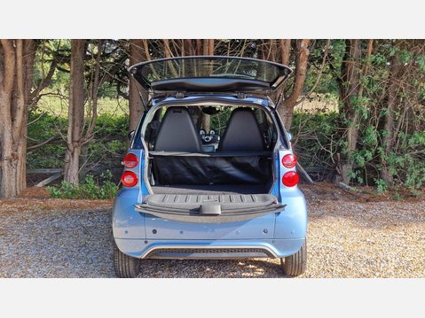 Smart Fortwo Coupe 1.0 MHD Passion Coupe 2dr Petrol SoftTouch Euro 5 (s/s) (71 bhp) 6