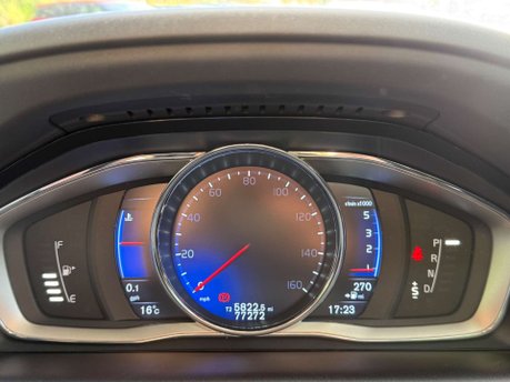 Volvo XC60 2.4 XC60 R-Design Luxury Nav D4 AWD Auto 4WD 5dr 14