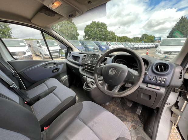 Vauxhall Vivaro SWB L1H1 Low Roof 2700 NO VAT 26