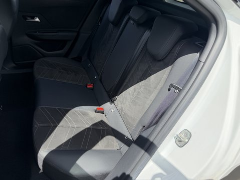 Vauxhall Mokka 100kW Ultimate 50kWh 5dr Auto 37