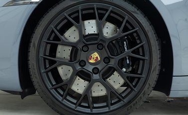 Porsche 911 Targa 4 GTS (992) 27