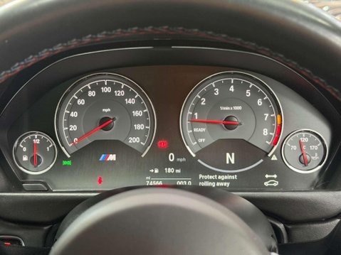 BMW M4 3.0 BiTurbo Coupe 2dr Petrol DCT Euro 6 (s/s) (431 ps) 32