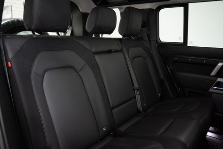 Land Rover Defender 2.0 P400e 15.4kWh X-Dynamic HSE SUV 5dr Petrol Plug-in Hybrid Auto 4WD Euro 31