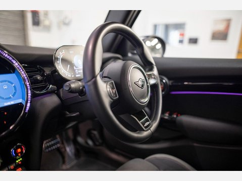 Mini Hatch 1.5 Cooper Sport Steptronic Euro 6 (s/s) 5dr 59
