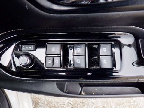 Toyota Esquire Hybrid Hybrid Gi 20