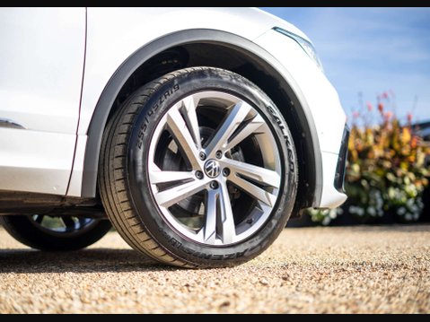 Volkswagen Tiguan 1.5 Tiguan R-Line Edition TSI Semi-Auto 5dr 25