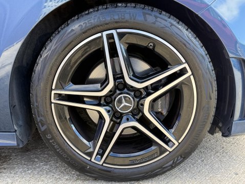 Mercedes-Benz A Class 1.3 A200 AMG Line Edition (Premium) Hatchback 5dr Petrol 7G-DCT Euro 6 (s/s 14